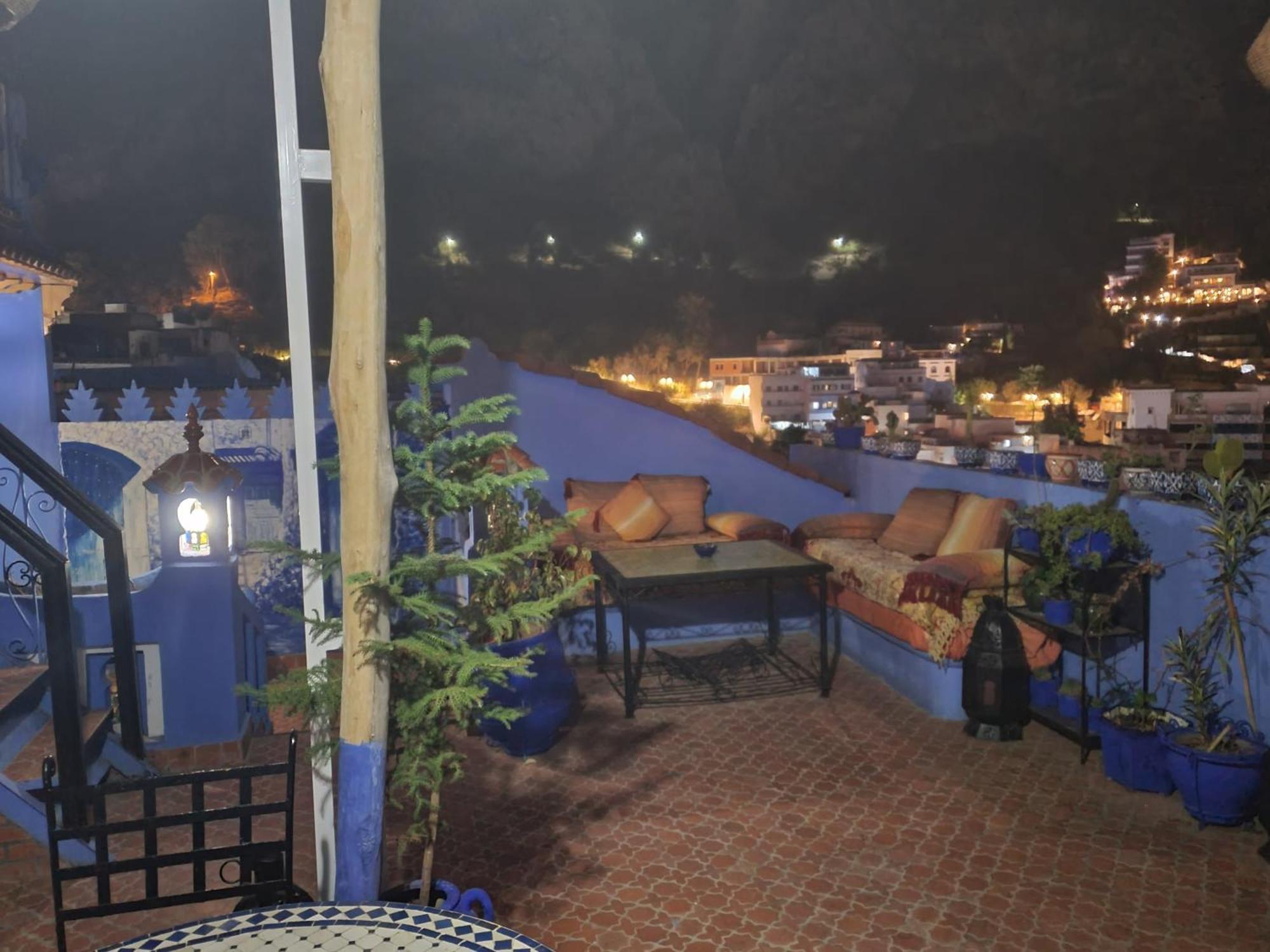 Blue City Hotel เชฟชาอูน ภายนอก รูปภาพ